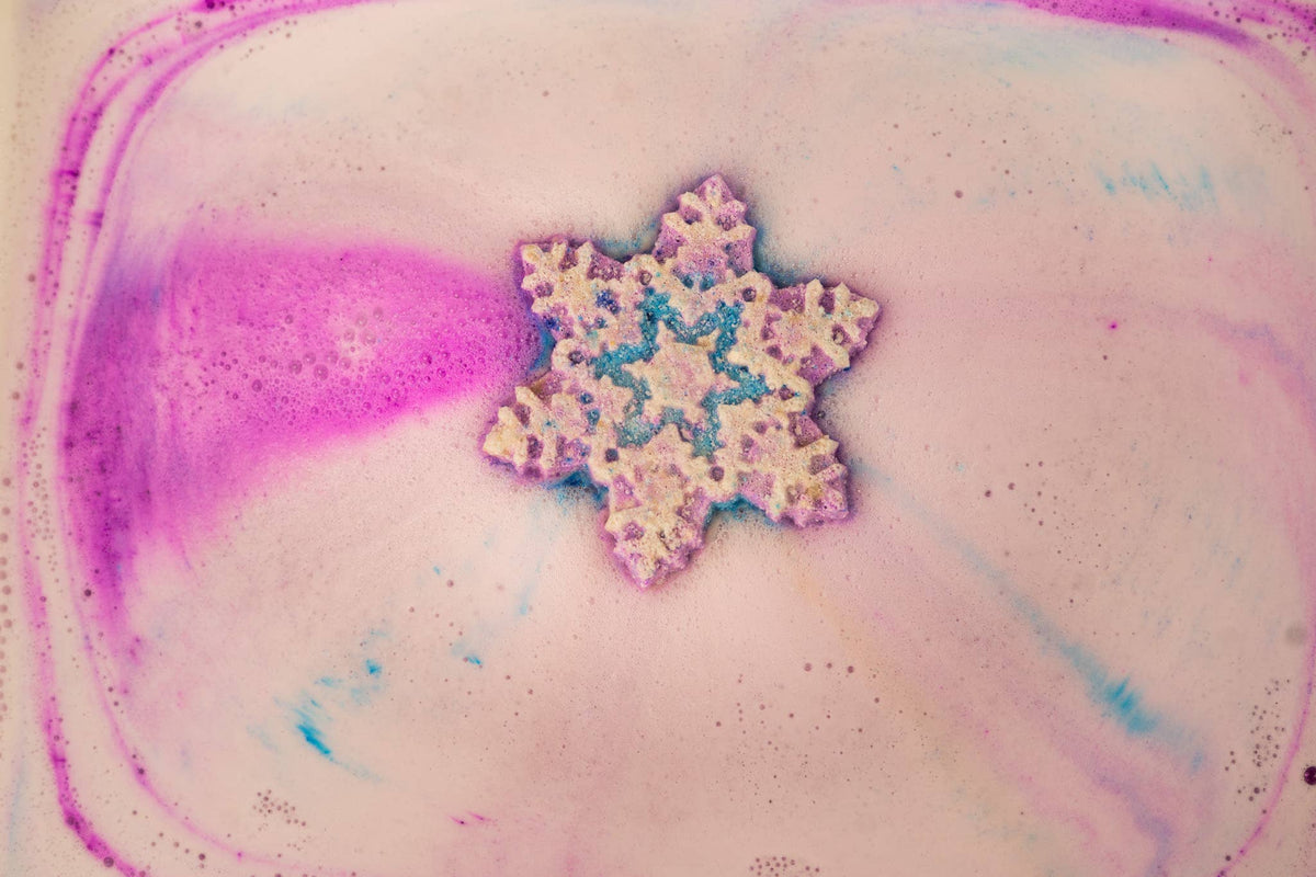 Snowflake Bath Bomb - blue outside
