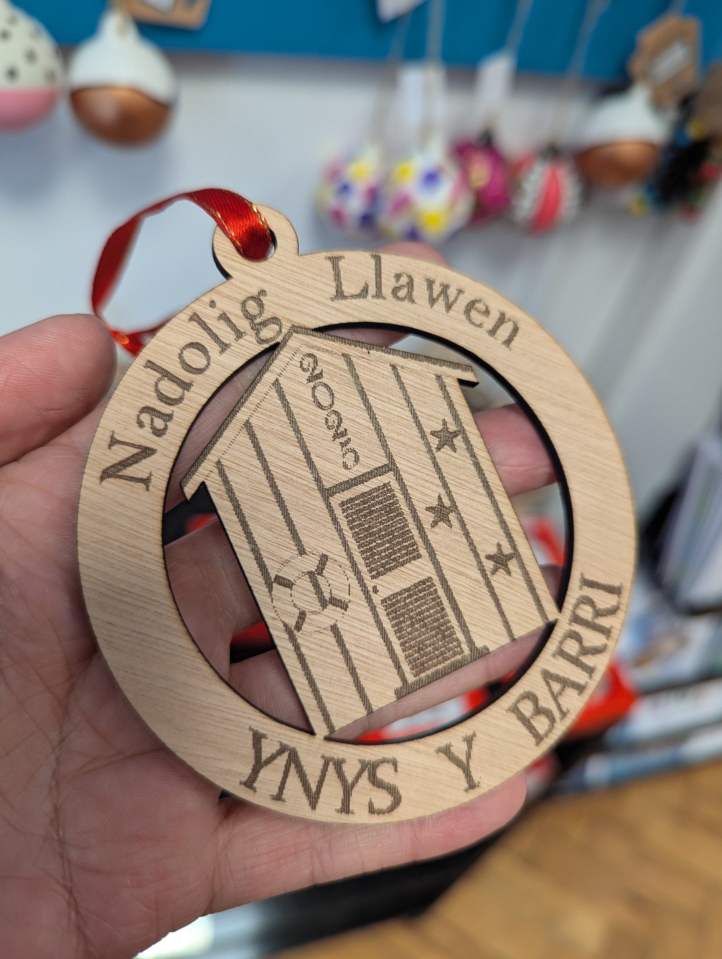 Nadolig Llawen - Ynys y Barri - Wood decoration
