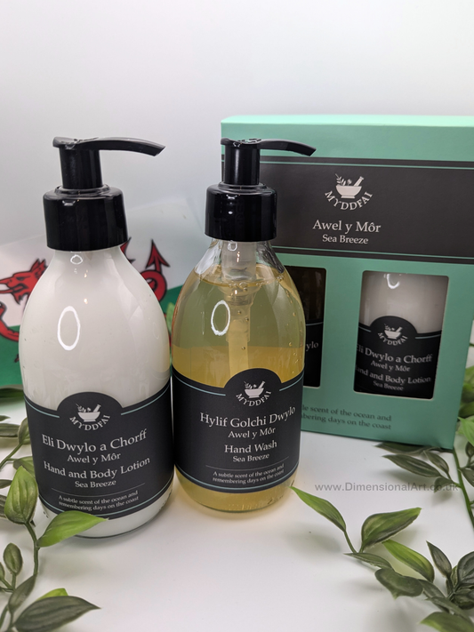 Hand Care Boxed Set Awel y Môr (Sea Breeze) -  Glass Bottles