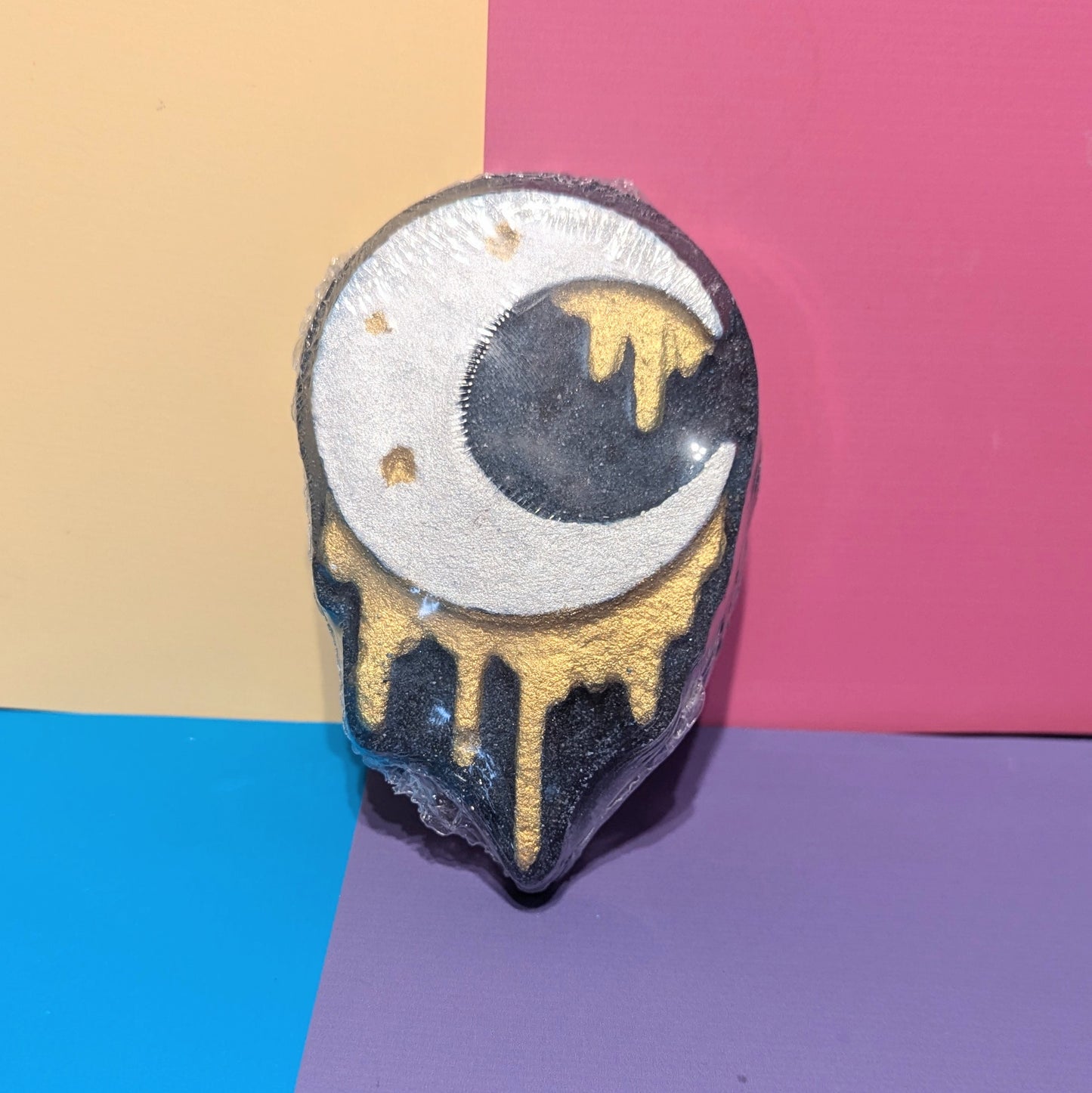 Moon Drip Bath Bomb